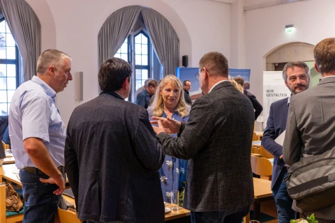 Gespräche im Anschluss ans Netzwerktreffen