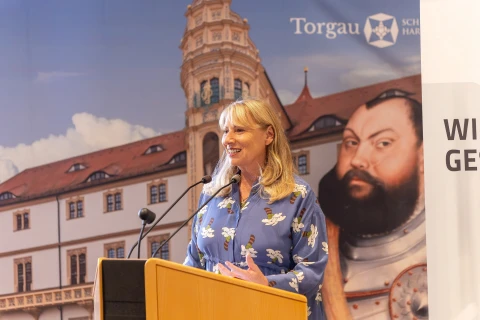 Ministerin Köpping beim Grußwort